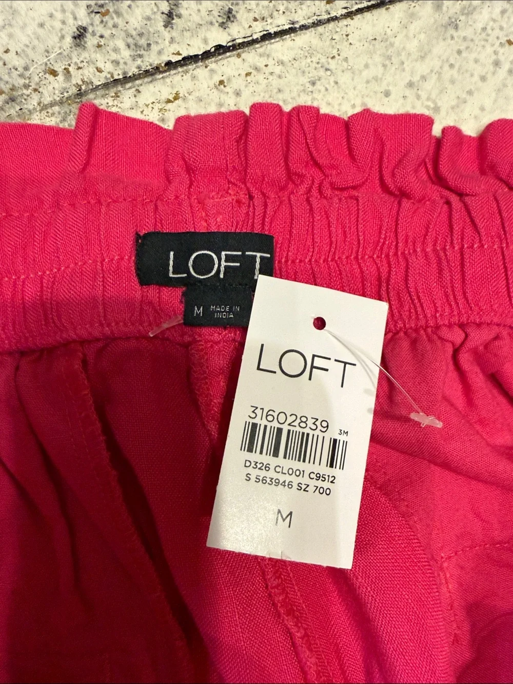 LOFT Fuchsia Embroidered Tie-Waist shorts size medium